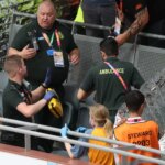 [À VOIR] Un cycliste s’envole dans les tribunes et blesse des spectateurs aux Jeux du Commonwealth