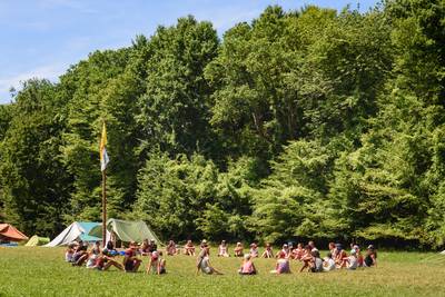 Des camps scouts ciblés par des jets de pétards à Tinlot