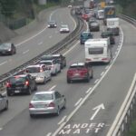 Deux bouchons à l'entrée nord et sud du tunnel du Gothard - rts.ch