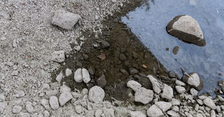 Il faudra des précipitations importantes pour lever les restrictions d'eau - rts.ch