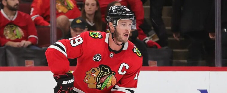 Jonathan Toews n’est pas très enthousiaste