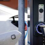 TotalEnergies et Engie chargés de développer 10.000 bornes de recharge électrique en Flandre