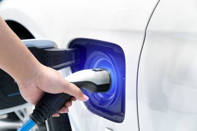 Voici cinq conseils pour recharger votre voiture à moindre coût