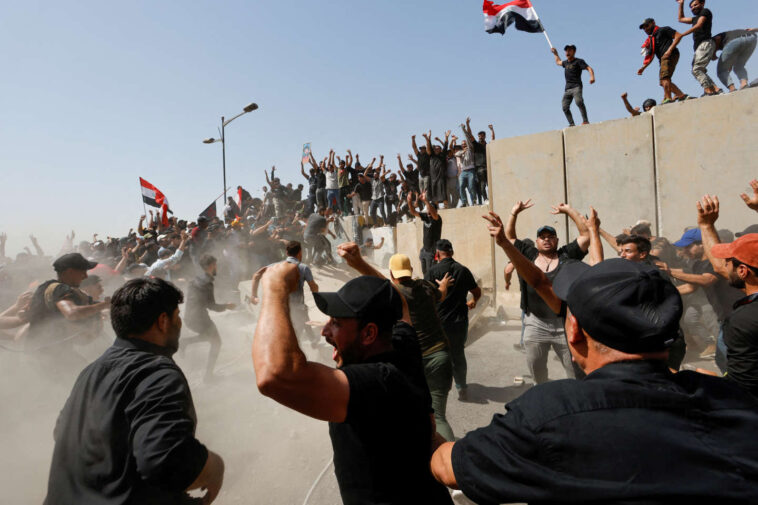 des manifestants pro-Al-Sadr occupent le Parlement « jusqu’à nouvel ordre »