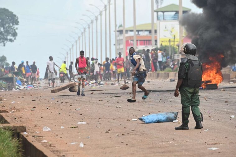 des manifestations contre la junte paralysent Conakry