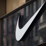 deux vigiles volent plus de 32.000 euros de produits Nike dans leur magasin