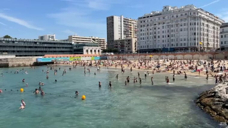 la plage des Catalans, une institution marseillaise rapidement prise d'assaut