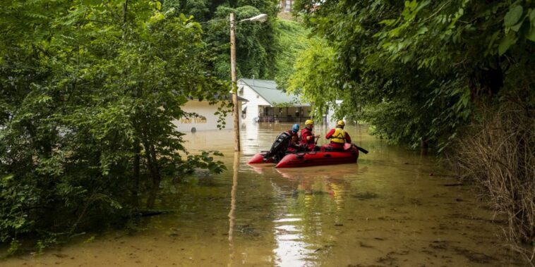 le bilan des inondations dans le Kentucky passe à 15 morts et pourrait doubler