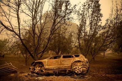 Deux morts dans le plus vaste incendie de l'année en Californie