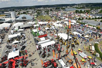 La flèche d’un camion-grue s’effondre à la Foire de Libramont: aucun blessé