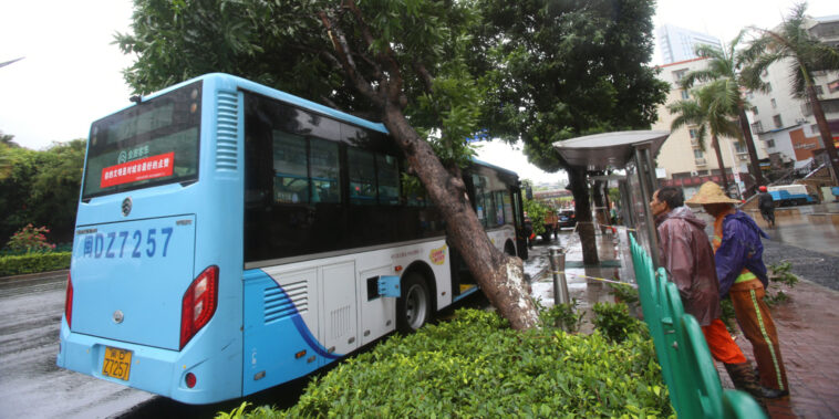 27 morts dans un accident de bus