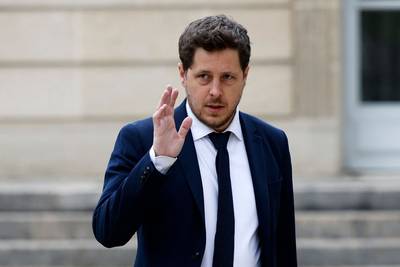 Accusé de harcèlement moral, Julien Bayou démissionne de son poste de patron d’EELV