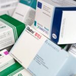 Comment la Suisse négocie-t-elle le prix des médicaments? - rts.ch