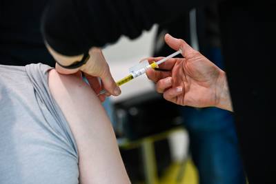 Ecolo et Groen demandent au ministre Dermagne de réactiver le congé de vaccination