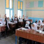 L'ONU appelle les talibans à rouvrir les écoles secondaires pour filles fermées depuis un an: “Tragique, honteux et tout à fait évitable”
