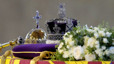 La famille royale britannique, c'est aussi une histoire de couronnes et de diamants
