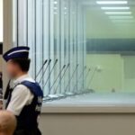 Le procès des attentats de Bruxelles retardé par le démontage des boxes vitrés: le tirage au sort des jurés maintenu au 10 octobre?