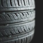 L'usure des pneus, principale source des rejets de plastique dans la nature - rts.ch
