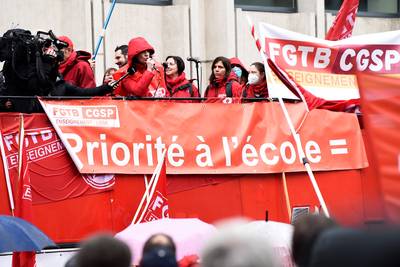 Nouvelle gronde des enseignants: “Pendant que le gouvernement sera à la fête, l’École fera la tête”