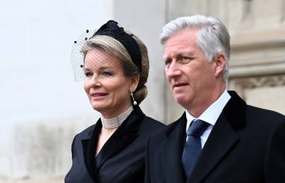 Philippe et Mathilde rendront un dernier hommage à Elizabeth II dimanche soir