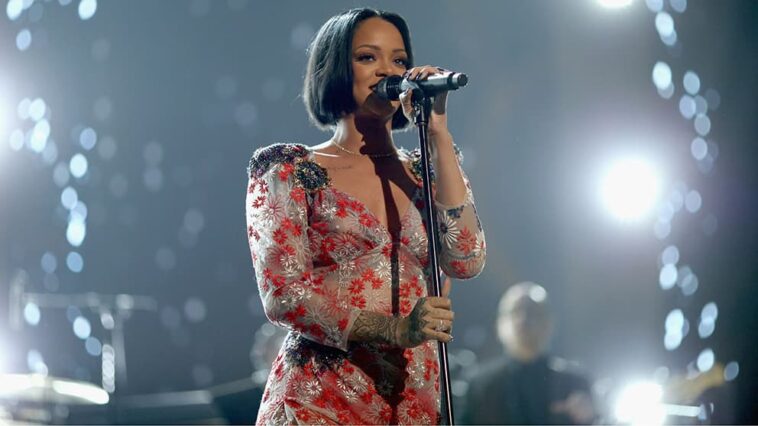 Rihanna tête d'affiche du show de la mi-temps