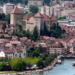 Un actif sur dix vivant à Annecy bosse à Genève