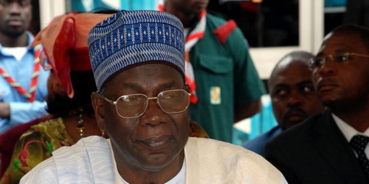 décès d’Amadou Ali, ancien vice-Premier ministre de Paul Biya et pilote de l’opération Épervier – Jeune Afrique