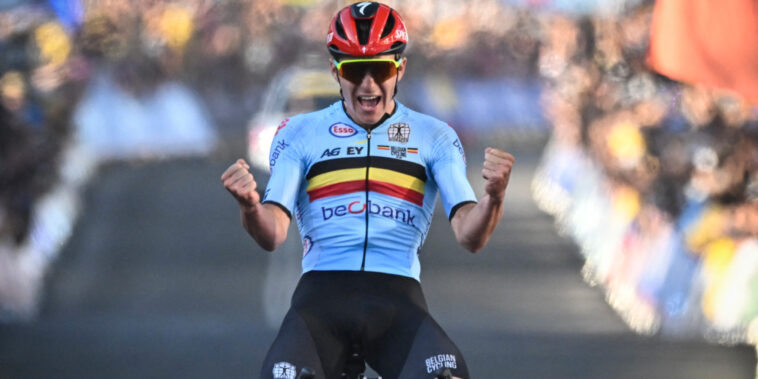 le Belge Remco Evenepoel sacré champion du monde