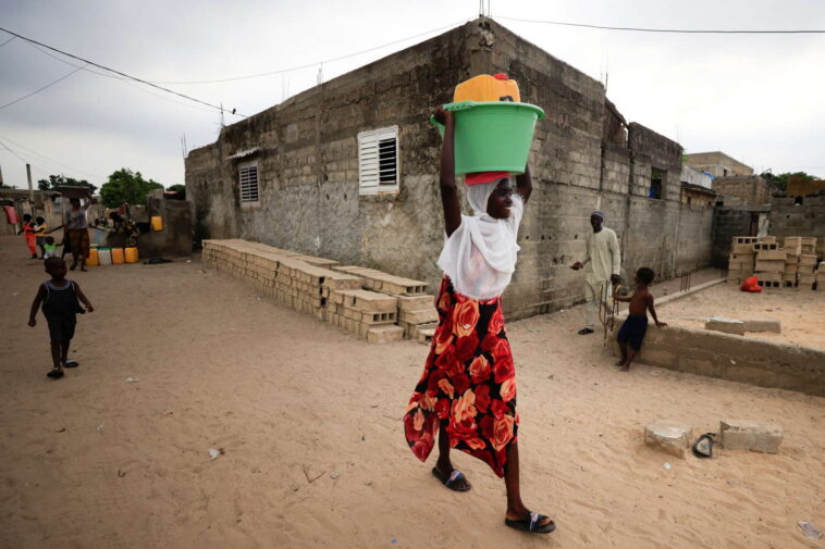 Au Sénégal, imams et marraines de quartier servent de médiateurs entre les femmes et leurs maris