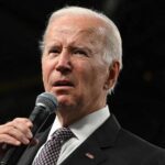 Biden promet à Zelensky des «systèmes perfectionnés» de défense antiaérienne