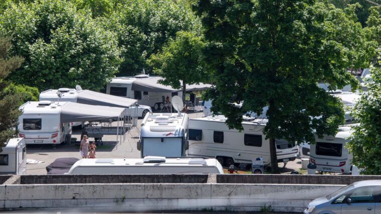 Bienne (BE): Des gens du voyage sur un parking réservé aux VIP du HC Bienne