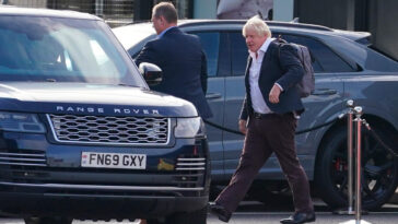 Boris Johnson de retour à Londres, Rishi Sunak en tête des parrainages