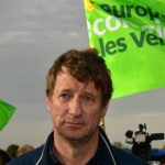 “Crevure”: Yannick Jadot hué et malmené lors d’une manifestation anti-bassines