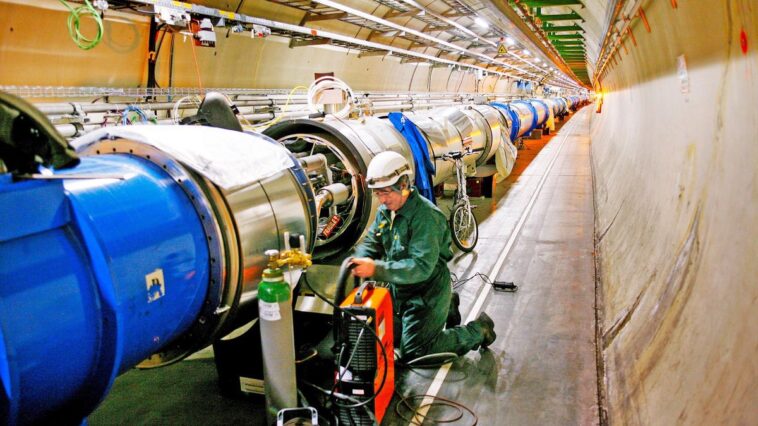 Crise énergétique: Le CERN va freiner ses accélérateurs de particules