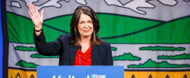 Danielle Smith veut rompre les liens avec le Forum économique mondial