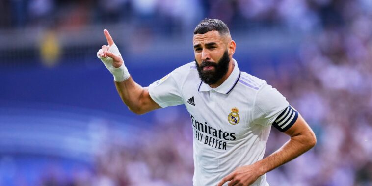 Dans le club qui a formé Karim Benzema à Bron, tous le voient Ballon d'Or en mains