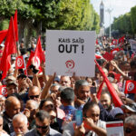 Des milliers de Tunisiens manifestent contre le président Kaïs Saïed et la crise économique