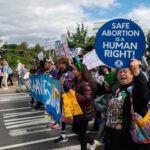 Des milliers de femmes descendent dans la rue aux États-Unis pour le droit à l'avortement