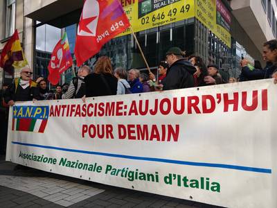 Élections législatives en Italie: des centaines de personnes manifestent devant l’ambassade d’Italie