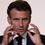 Emmanuel Macron justifie leur maintien en poste