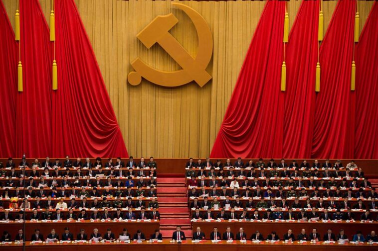 En Chine, la « génération dorée » aux portes du pouvoir