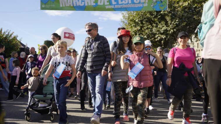 Genève: Milliers de petits marcheurs pour les droits des enfants 