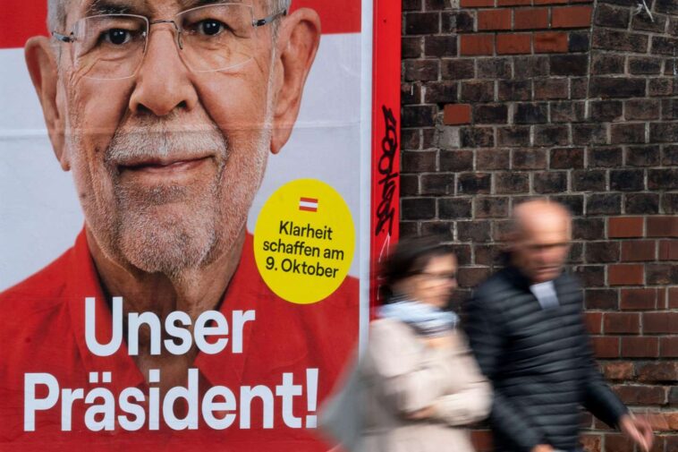 L’Autriche vote pour élire son président, l’écologiste sortant Van der Bellen part favori