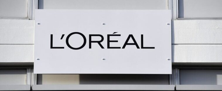 L'Oréal visé par une plainte aux États-Unis sur les produits défrisants