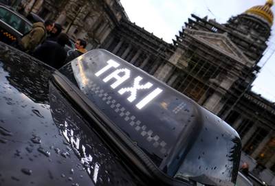 La fin de la guerre? Uber accueille les taxis bruxellois sur sa plateforme