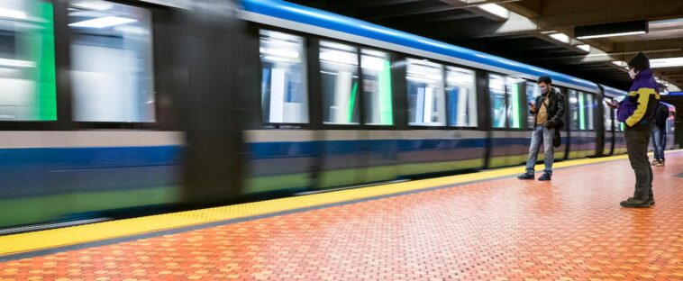 Les chiens autorisés dans le métro de Montréal