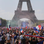 Paris rejoint le mouvement des villes françaises sans écran et sans fan zone
