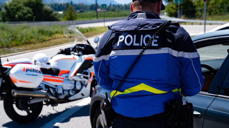 Policier heurté par un véhicule pendant un contrôle en Valais