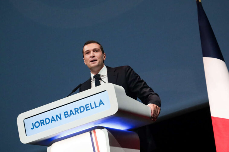 « Questions politiques » en direct, avec Jordan Bardella, député européen et candidat à la présidence du RN