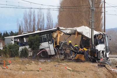 Six enfants perdent la vie dans une collision entre un car scolaire et un train: 5 ans de prison dont 4 avec sursis requis contre la conductrice